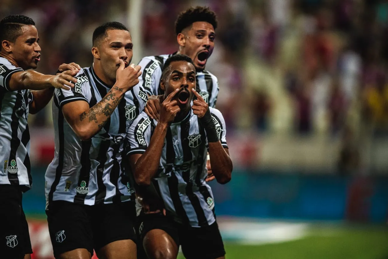 O Ceará eliminou o Fortaleza da Copa do Nordeste com vitória na Arena Castelão