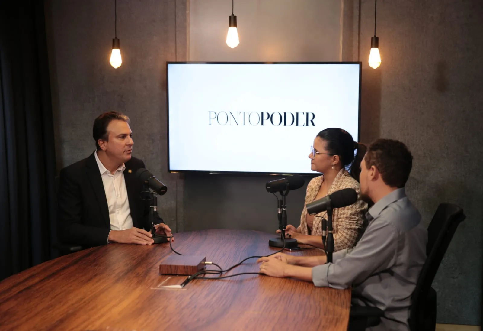 A entrevista completa com Camilo Santana vai ao ar na quinta-feira, 6, no YouTube do Diário do Nordeste, às 17 horas