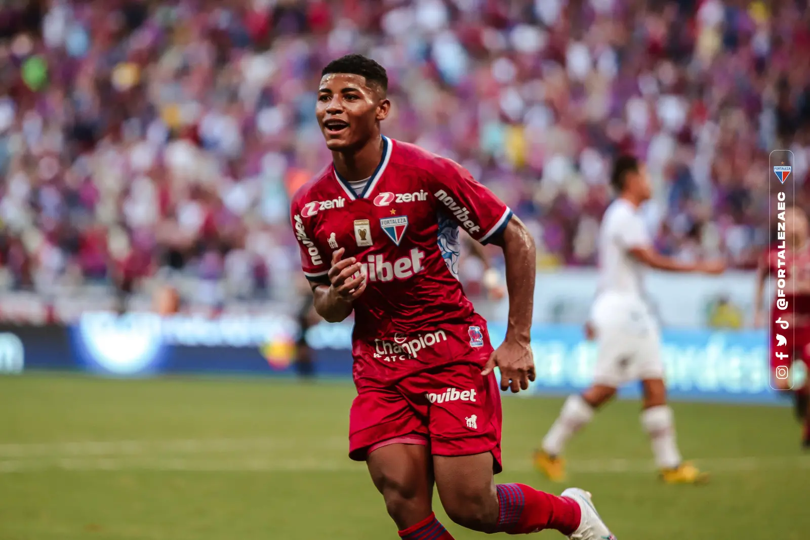 Imagem da notícia Hércules recebe sondagens e pode ser a maior venda da história do futebol cearense pelo Fortaleza