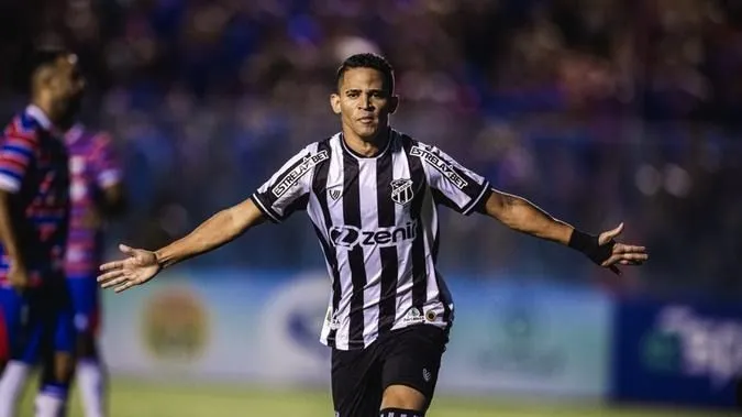 Erick atravessa grande fase com a camisa do Ceará em 2023
