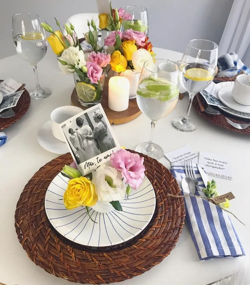 Flores e fotos para relembrar momentos inesquecíveis em família