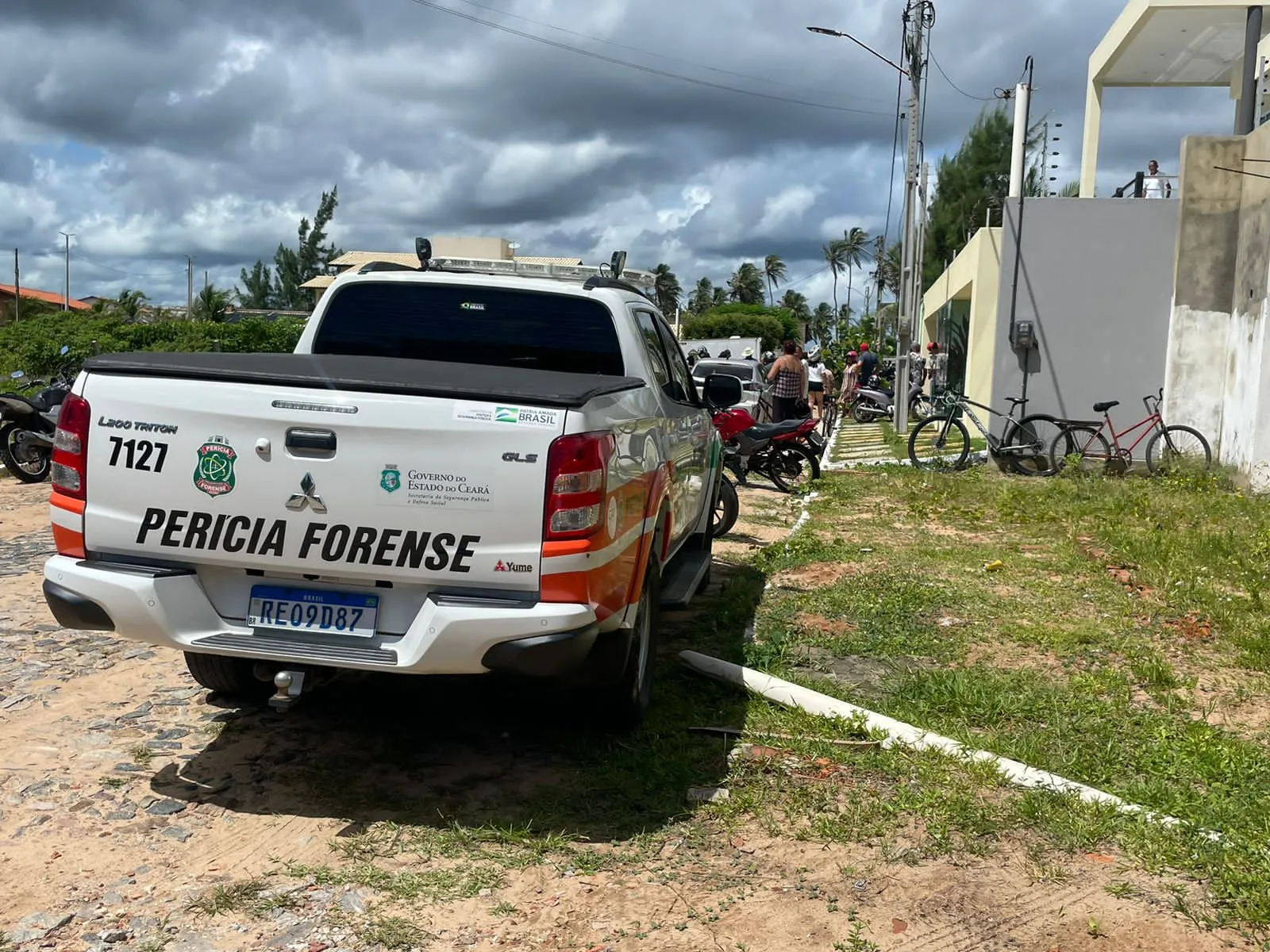 Crime foi registrado na madrugada deste domingo (14)