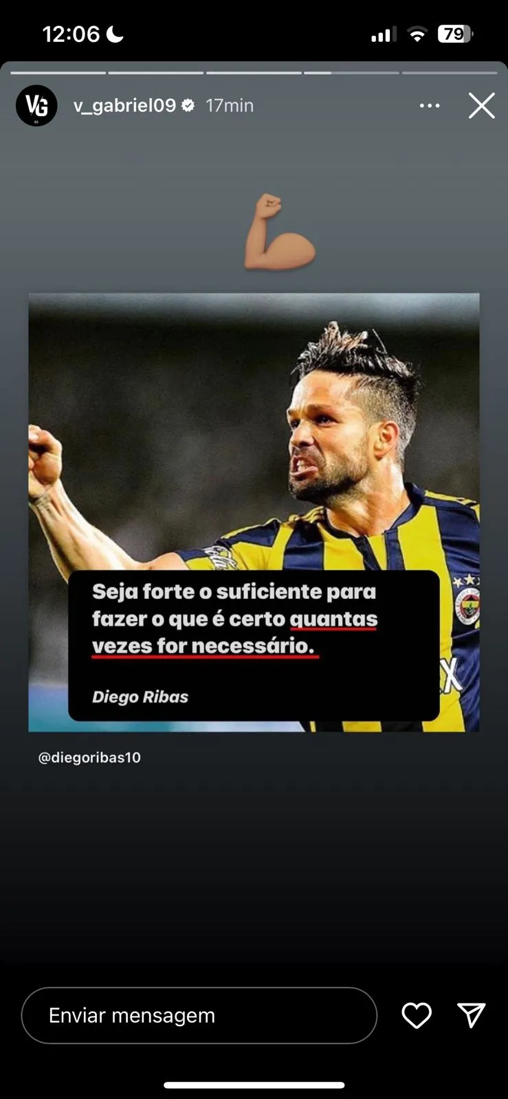 Atacante Vitor Gabriel é multado após publicações polêmicas em suas redes sociais