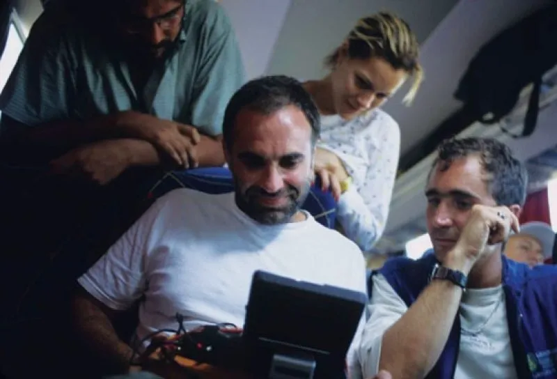 Karim Aïnouz no set de 