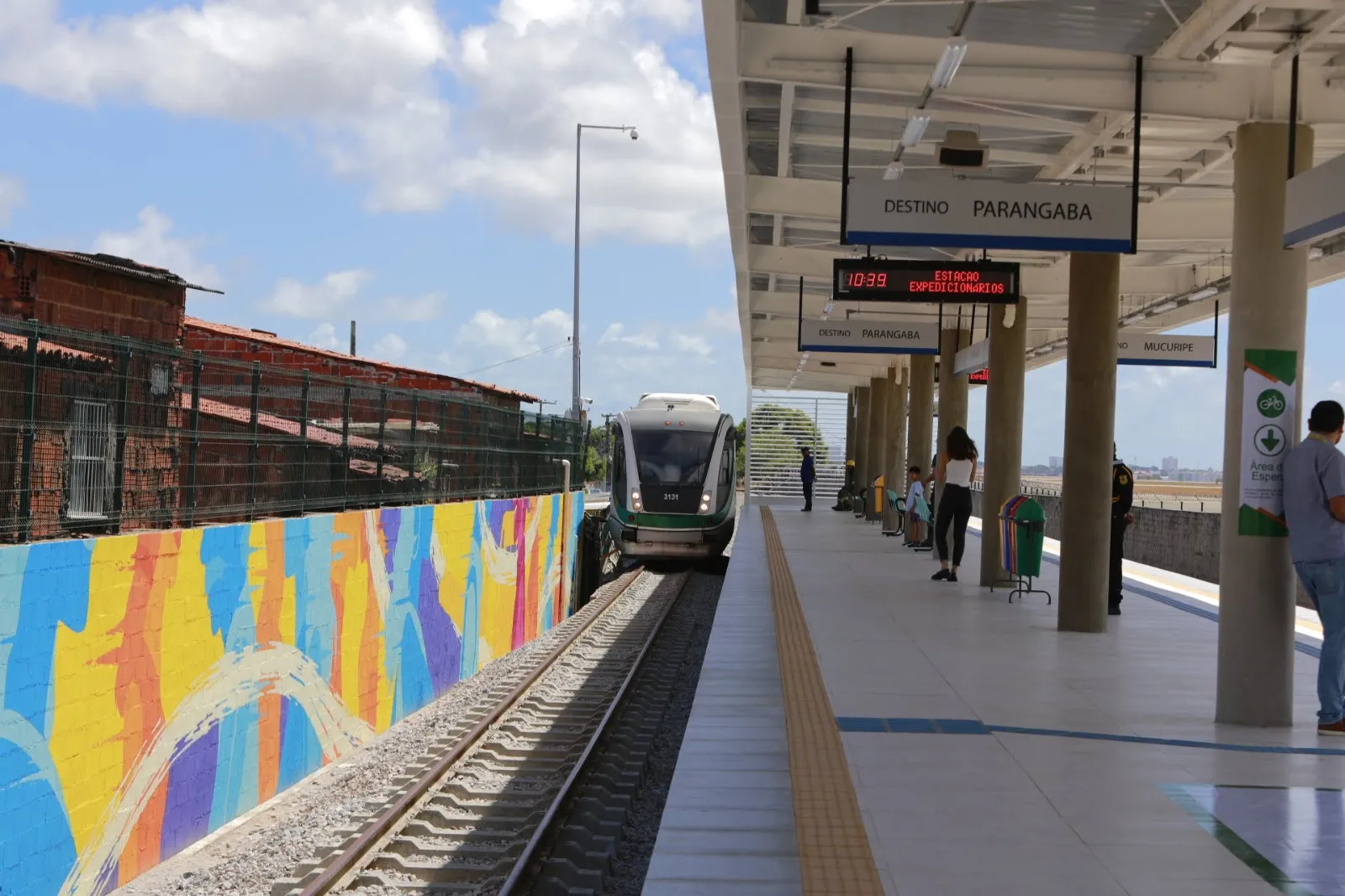 A obra completa do VLT funciona desde  agosto de 2020.