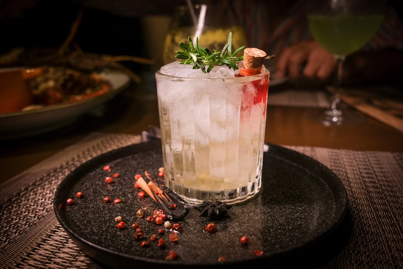 O novo drink do La Sala Cumbuco, apresentado com exclusividade para nossa equipe