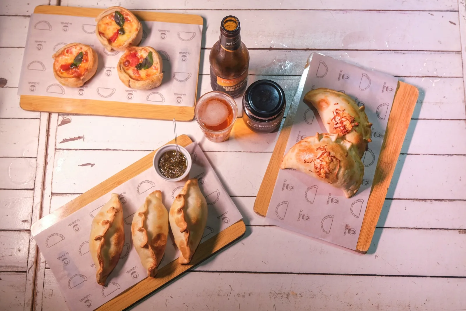 Empanadas Caprese, Frango Cremoso e Nordestina estão entre as mais pedidas no La Juanita