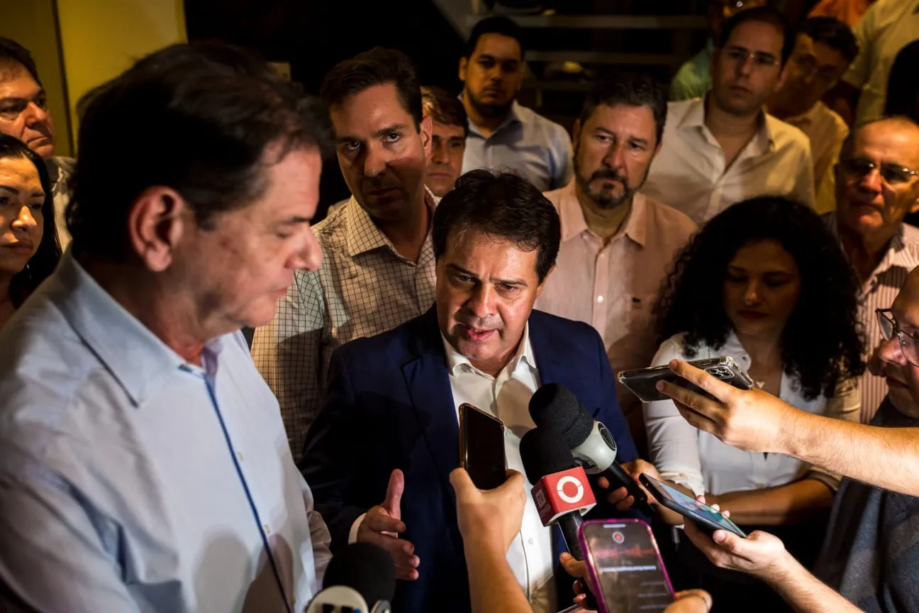 Evandro Leitão saiu em defesa de Cid durante coletiva de imprensa