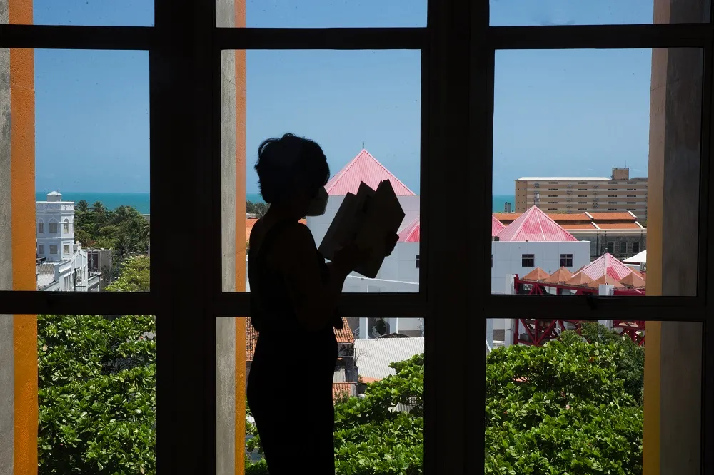 A Bece institui as quintas-feiras, às 18h, como o dia dos lançamentos de livros, sendo possível alterar o dia a partir da proposta