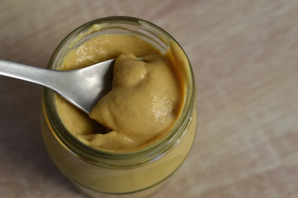 Consumidor pode encontrar a cúrcuma entre os ingredientes de molhos famosos, como a mostarda