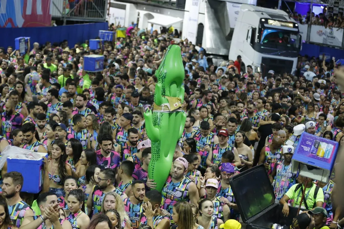 Bell Marques e filhos encerram primeira noite do Fortal 2023