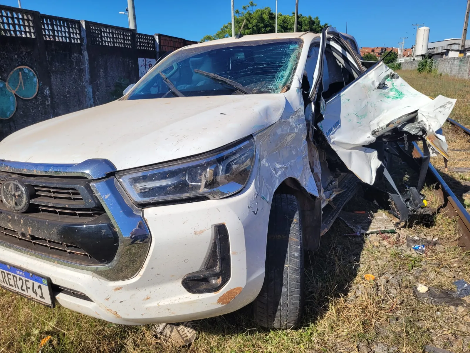 Por conta do acidente, a linha Oeste do VLT, que leva passageiros do Centro até Caucaia, precisou ser interrompida