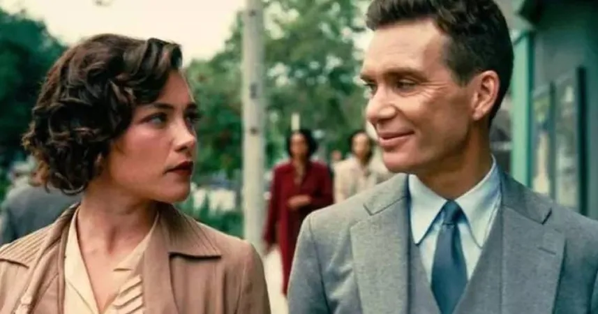 A atriz Florence Pugh surge como Jean, um dos amores de Robert Oppenheimer