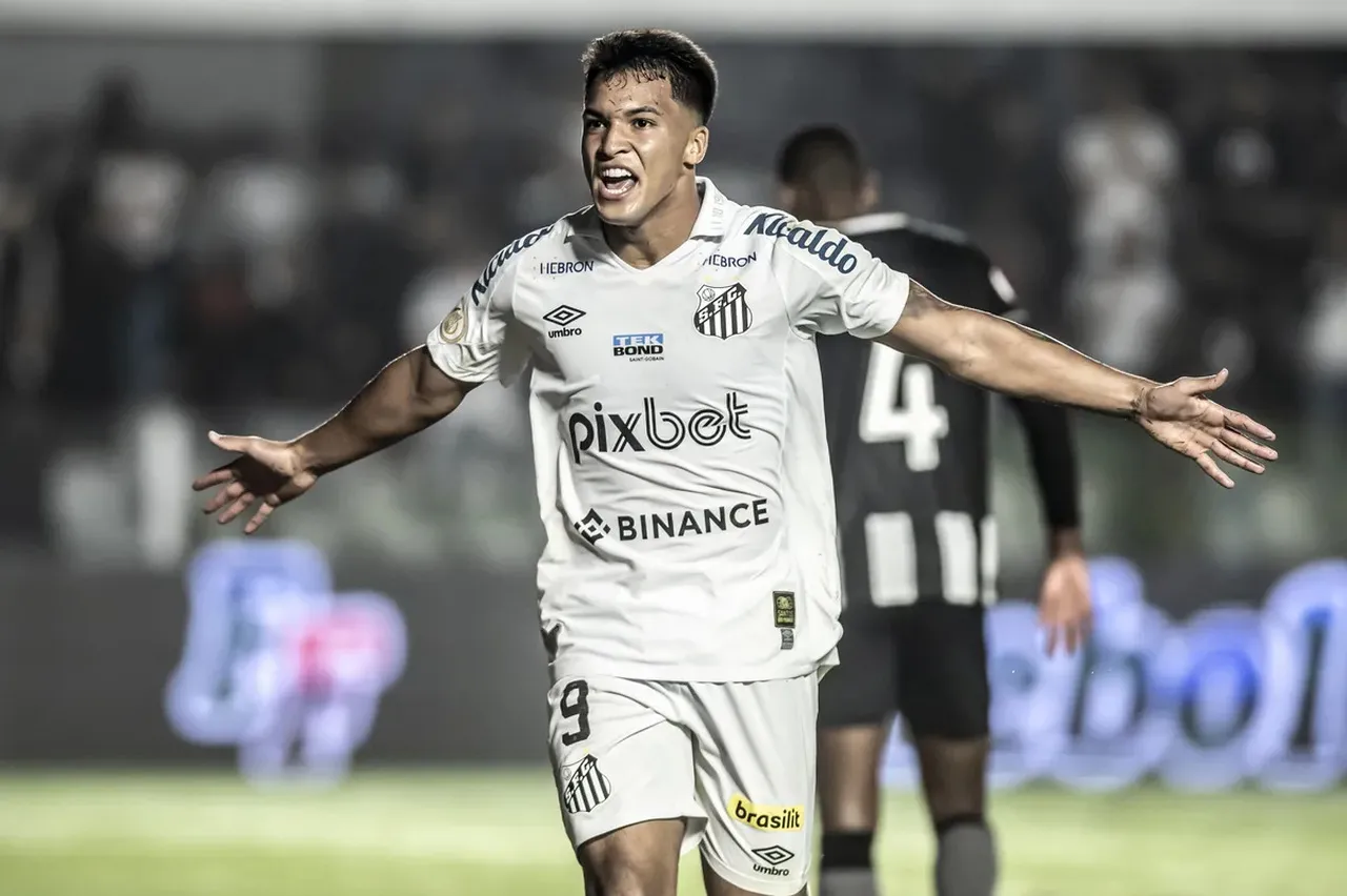 O atacante Marcos Leonardo é um dos destaques do elenco do Santos