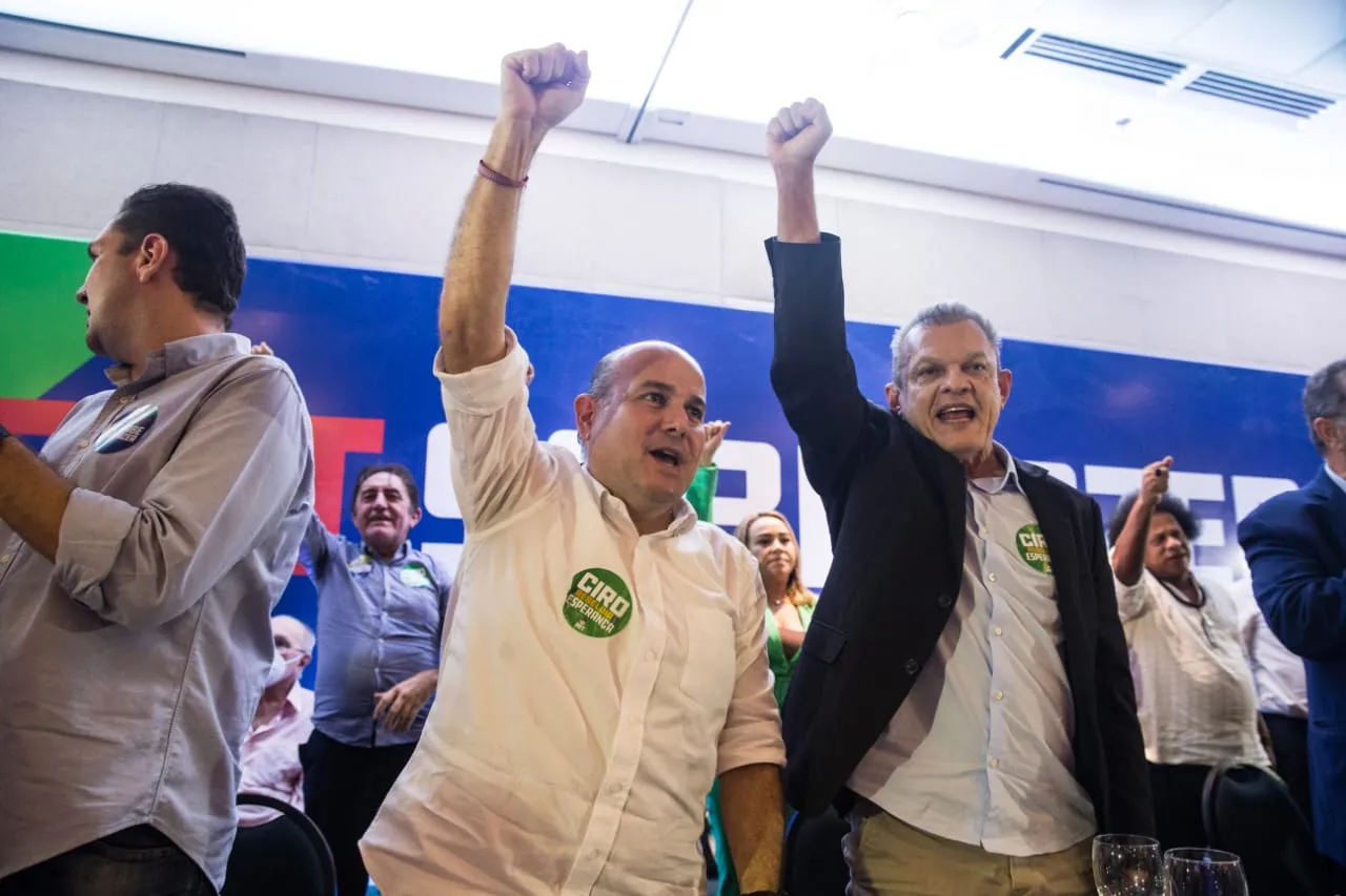 Roberto Cláudio e Sarto em evento do PDT