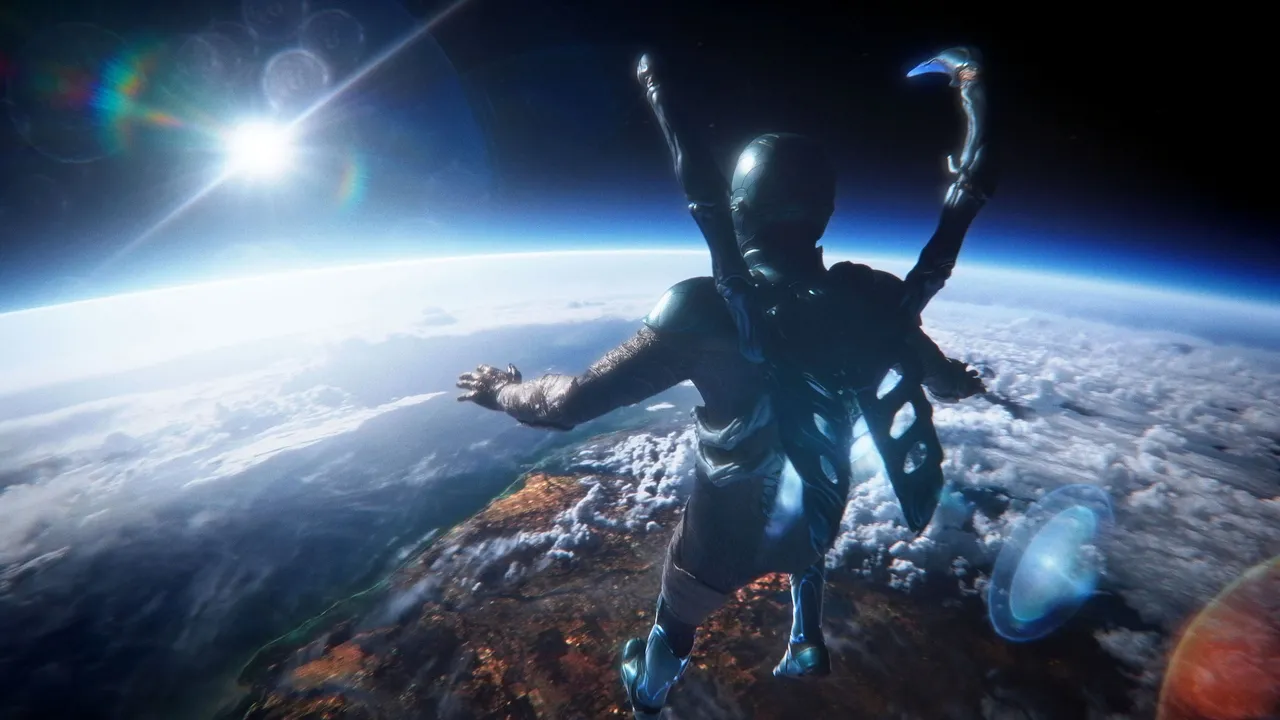 Como um adicional, o CGI de Besouro Azul é mais acertado do que The Flash, vendido, antes do fracasso, como uma das grandes apostas da DC