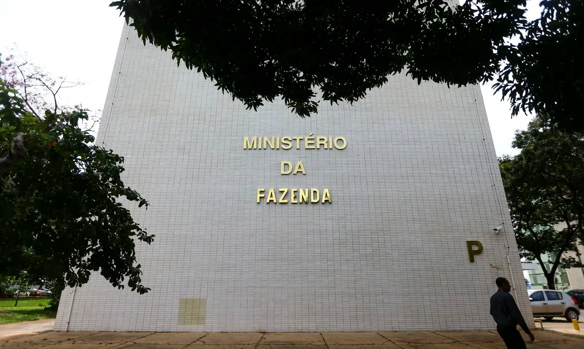Previsão do Ministério da Fazenda sobre crescimento do Imposto de Renda não é tão animadora para o FPM