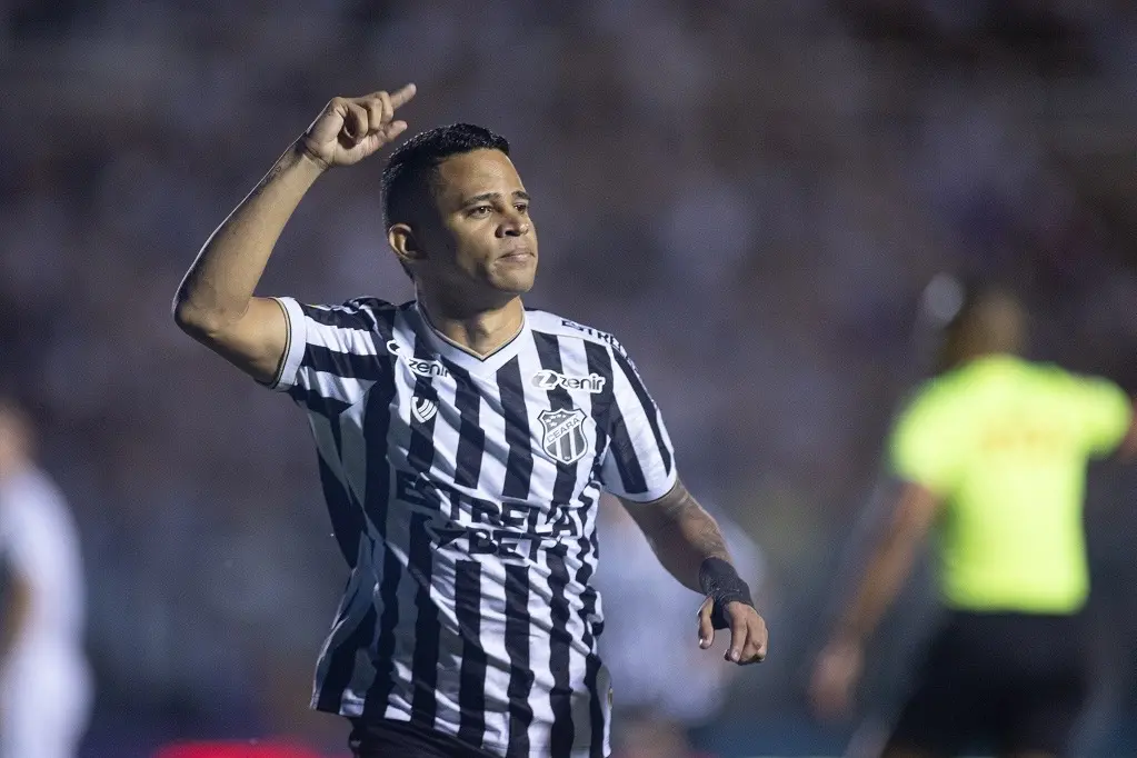 Imagem da notícia No returno da Série B, Ceará tem melhor desempenho que clubes do G-4; veja classificação