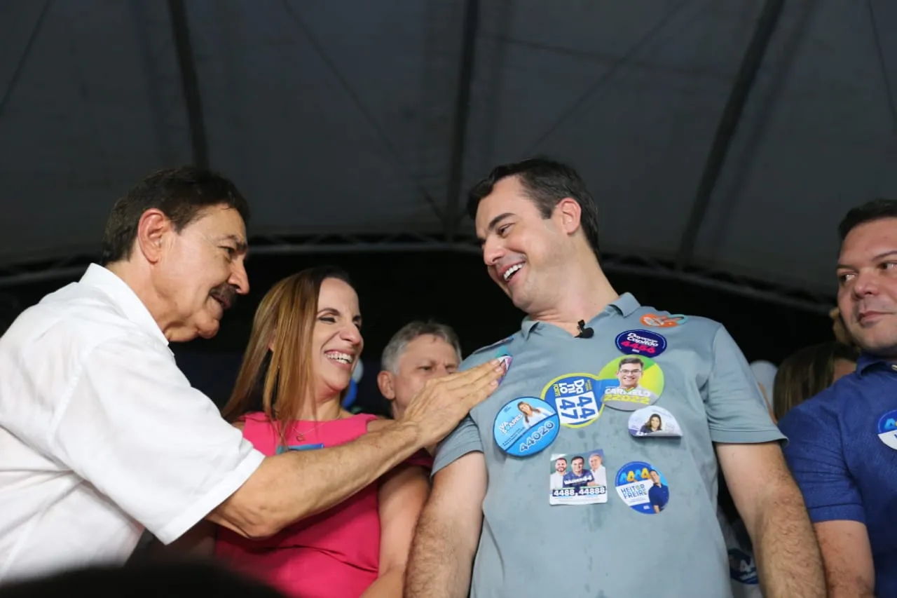 Capitão Wagner e Raimundo Gomes de Matos, do PL, na campanha de 2022, acompanhados também da então candidata ao Senado, Kamila Cardoso, e o ex-deputado federal Heitor Freire