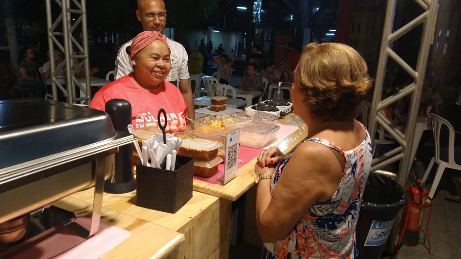 Houve ainda feira gastronômica no local