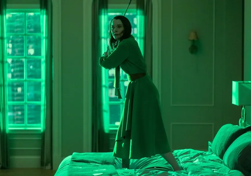 No episódio mais divertido de todos, Tamerlane Usher (Samantha Sloyan) encara seu pior pesadelo