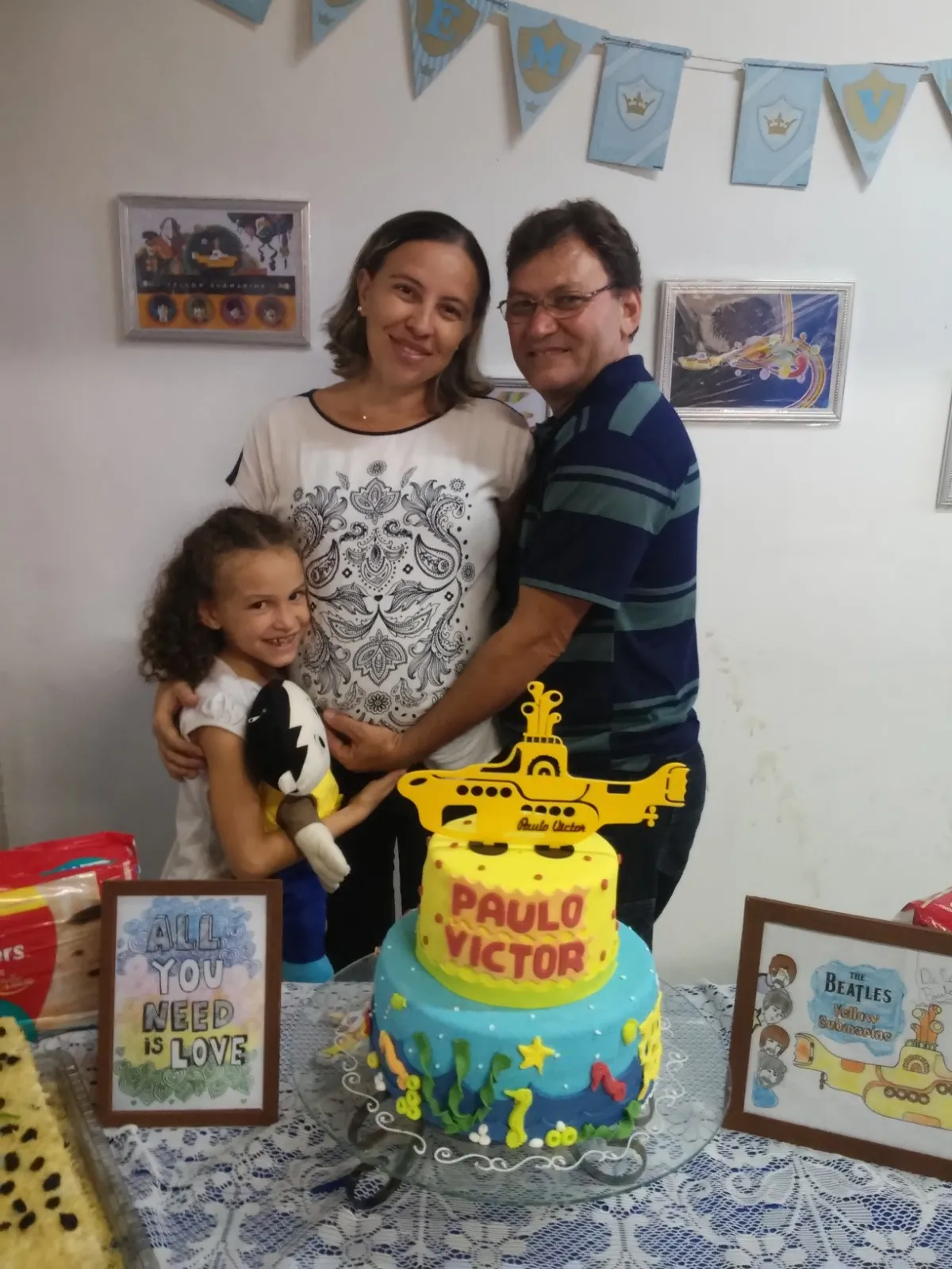 A família ainda à espera do caçula, Paulo Victor, com enxoval todo inspirado em 
