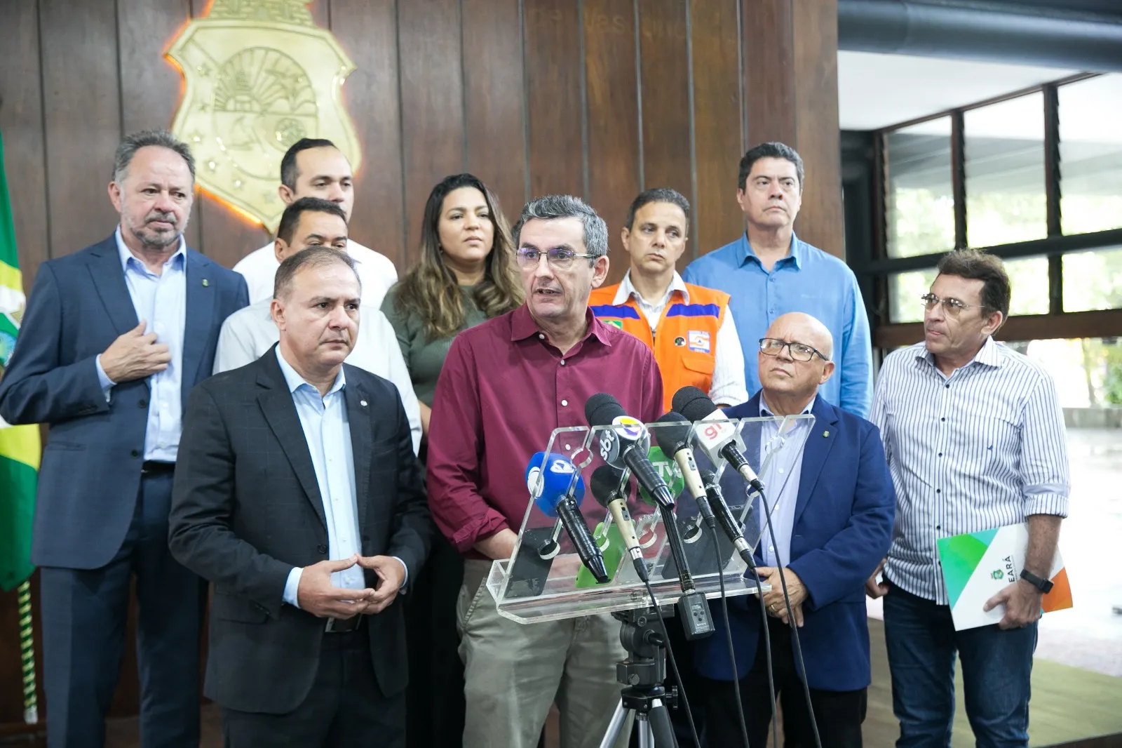 Presidente da Funceme, Eduardo Sávio em coletiva de impresa após a reunião