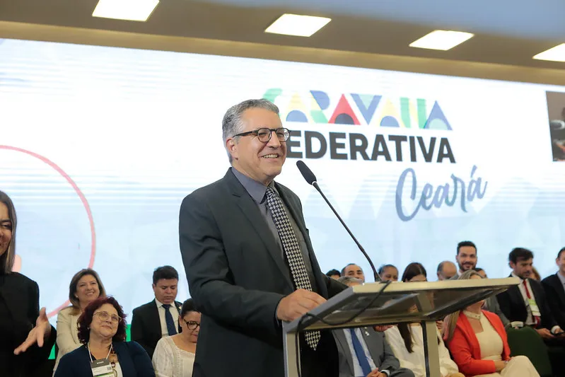 Ministro de Relações Institucionais, Alexandre Padilha, em visita ao Ceará no último dia 7 de dezembro
