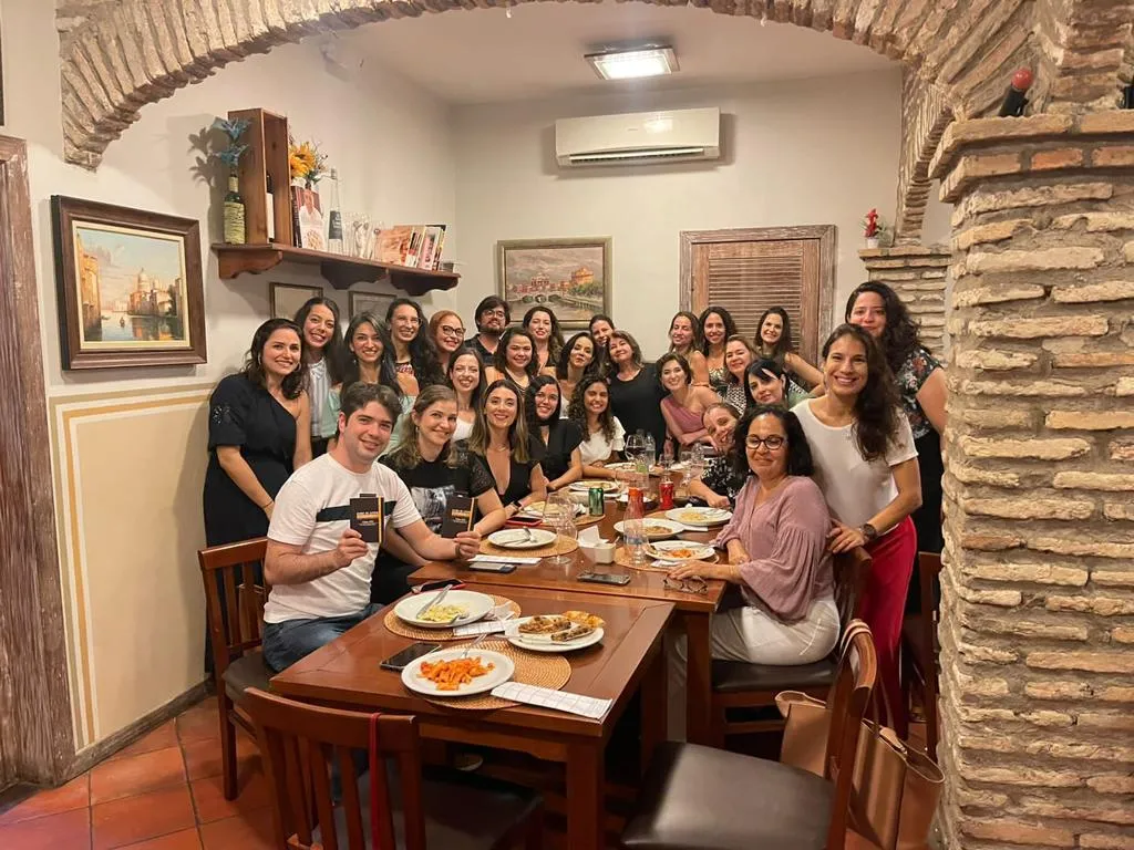 Embora nacional, integrantes do clube de leitura (A)Normal já se reuniram presencialmente algumas vezes