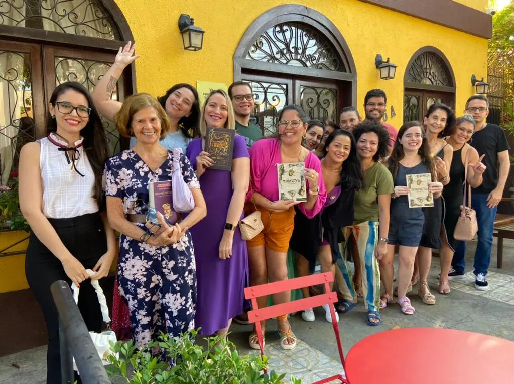 Encontros do clube de leitura da Sublime são mensais e sempre nos últimos sábados de cada mês na própria confeitaria, localizada no bairro São João do Tauape