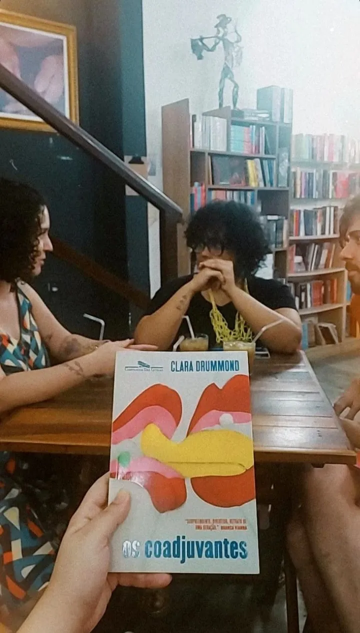 Única exigência para participar do clube de leitura Burnoutinho é que o livro escolhido ainda não tenha sido lido por ninguém dentre os votantes