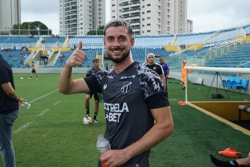 O atacante uruguaio Facundo Castro foi contratado pelo Ceará para 2024