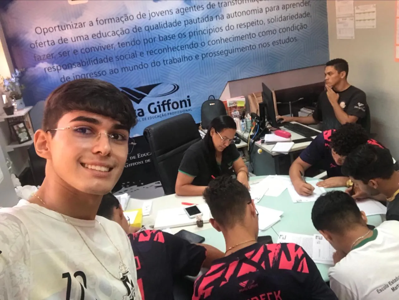 O estudante Jancarlos Wendell do Nascimento foi um dos 15 alunos que tirou nota 980 na redação