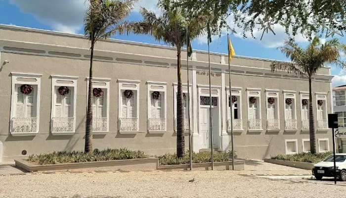 Em Baturité, quadro de servidores temporários era formado por mil contratados
