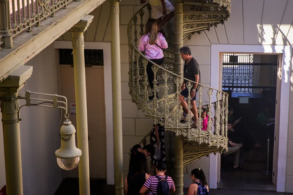 Em tempos mais recentes, apenas em 2005 o TJA passou por breve reforma, contemplando áreas como coberta, fachadas, saguão, foyer, pátio nobre, entre outras