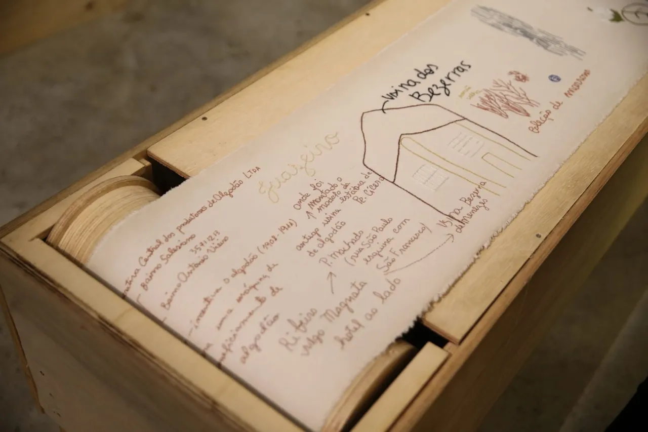 'Caderno de viagem', de Simone Barreto, olha para histórico do algodão no Estado evidenciando aspectos de raça e gênero