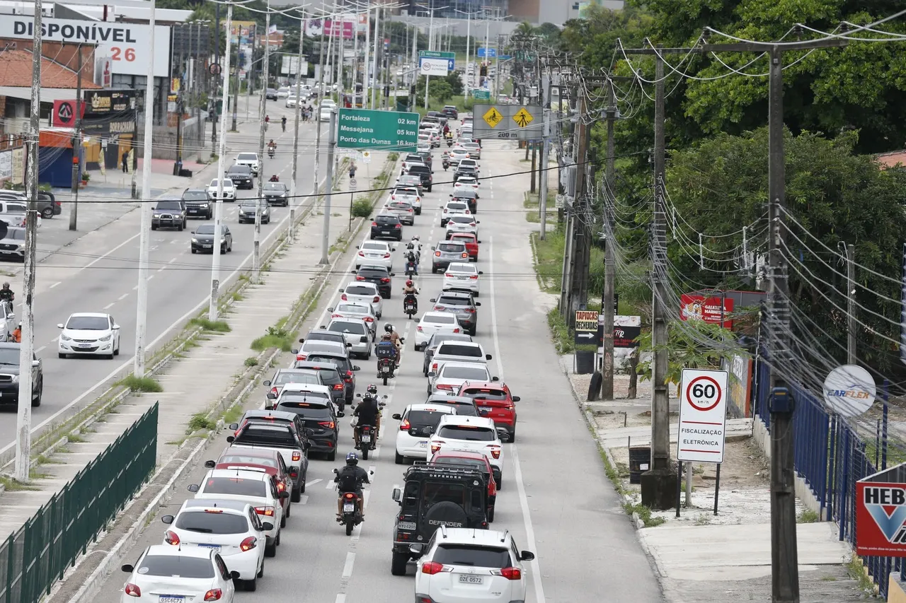 A rodovia CE-040 foi uma das apresentou intensa circulação de veículos voltando para Fortaleza no Domingo de Páscoa