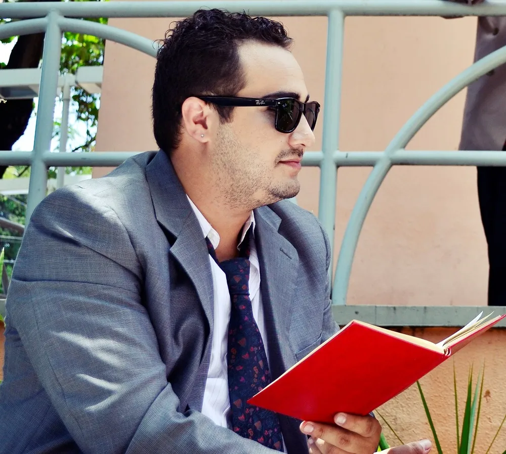 A união entre o universo pop/geek e a tradição do cordel é um dos expedientes de Patrick Lima