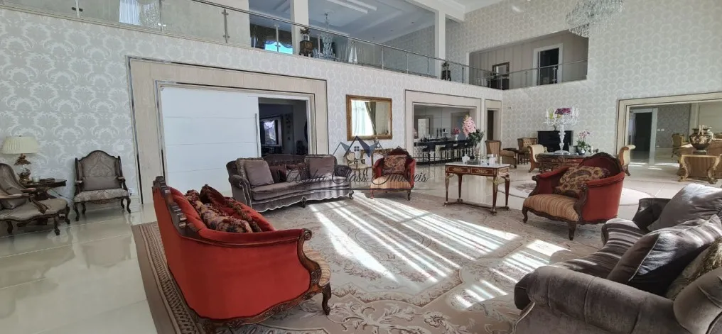 Sala de estar da casa de Lucian