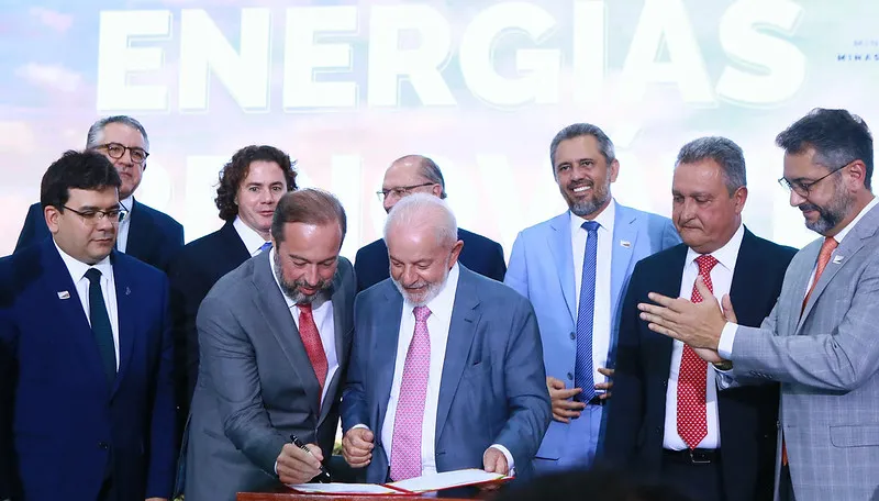 Elmano cumpriu agenda em Brasília-DF