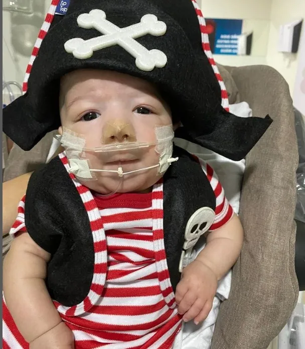 Arthur é filho do casal e foi diagnosticado com malformação congênita