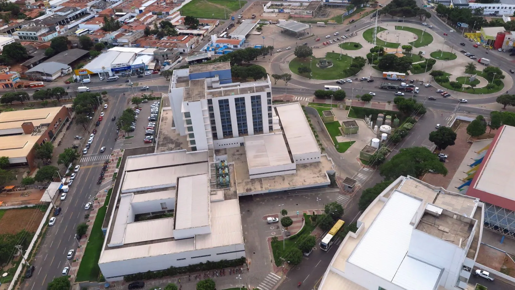 O Hospital Regional do Cariri, localizado em Juazeiro do Norte, é uma referência para toda a região
