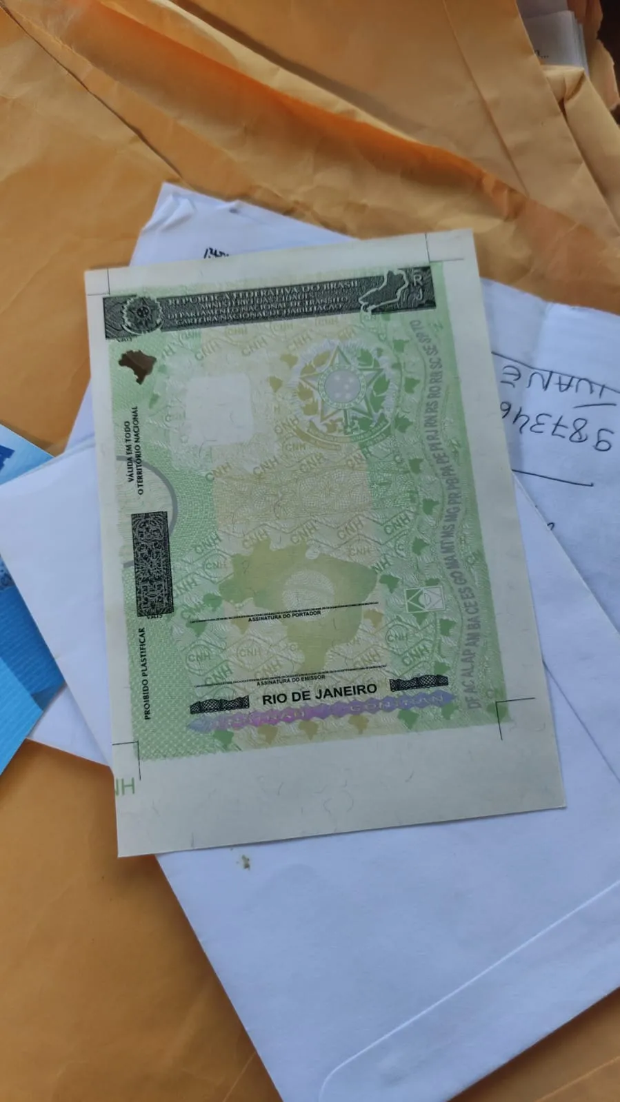 Documentos encontrados em residência foram apreendidos pela PF