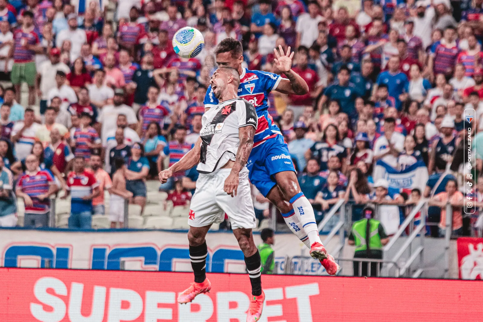 O Fortaleza busca a 1ª vitória contra o Vasco em São Januário/RJ