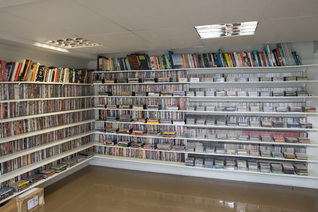 Acervo do seu Enondino Bessa, cinéfilo e crítico de cinema ligado ao Clube de Cinema, foi doado pela Academia Cearense de Cinema ao Cineteatro São Luiz