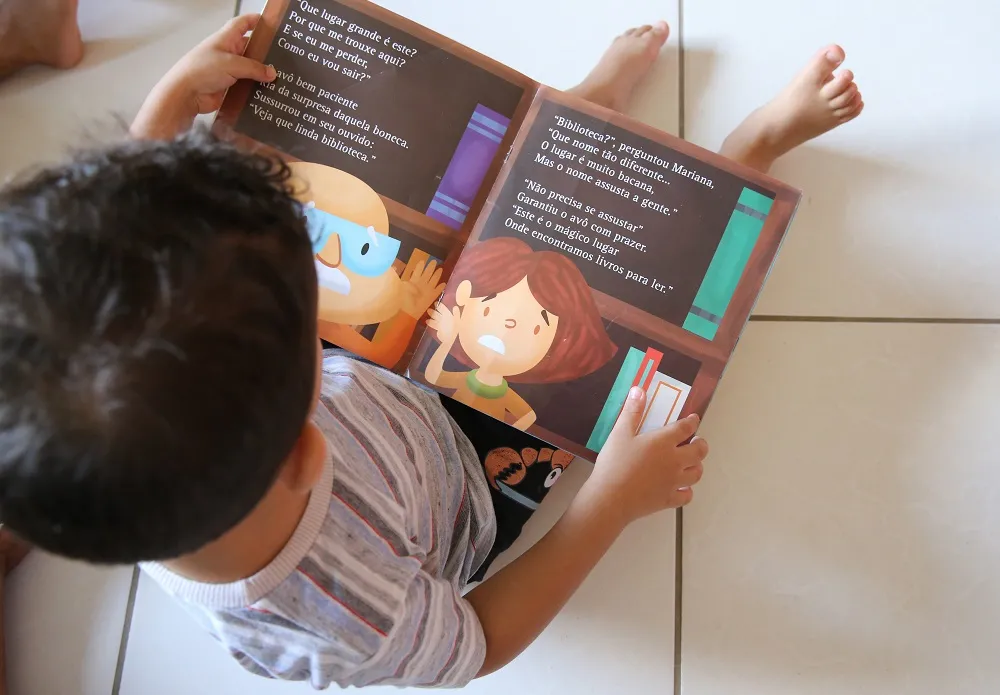 No Brasil, essa oferta da educação infantil em creches (para crianças de 0 a 3 anos) e pré-escolas (para crianças de 4 e 5 anos) é competência das prefeituras