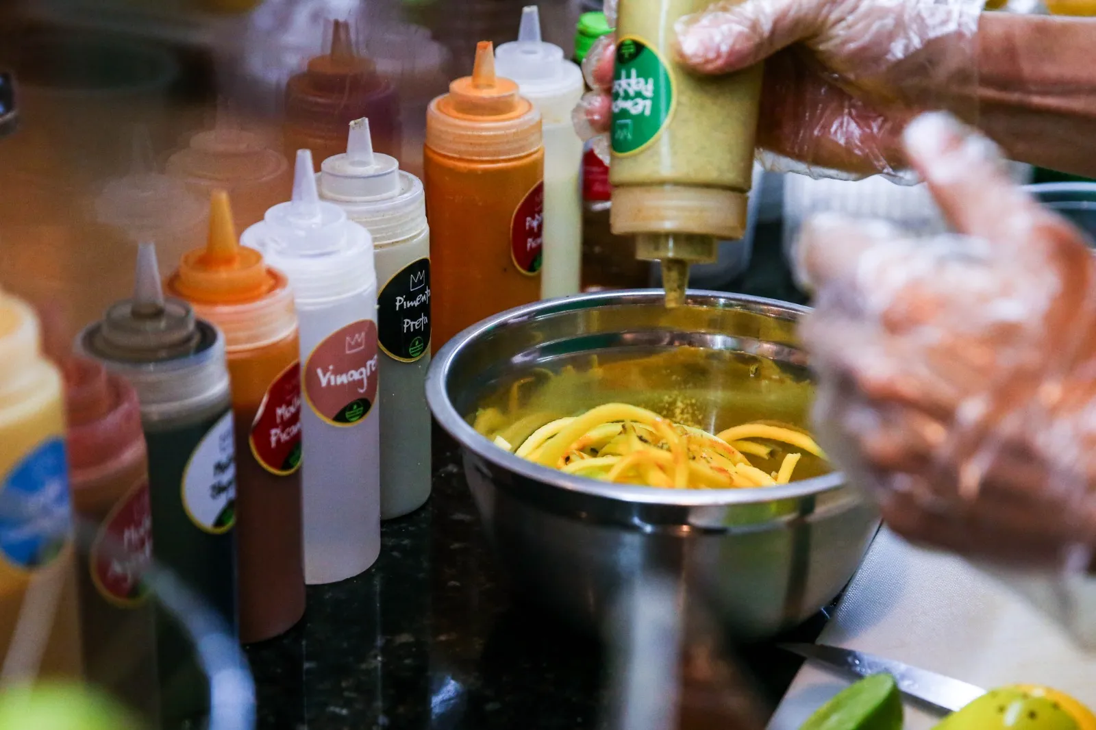 Do doce ao salgado, são vários os temperos disponíveis para turbinar o sabor da manga
