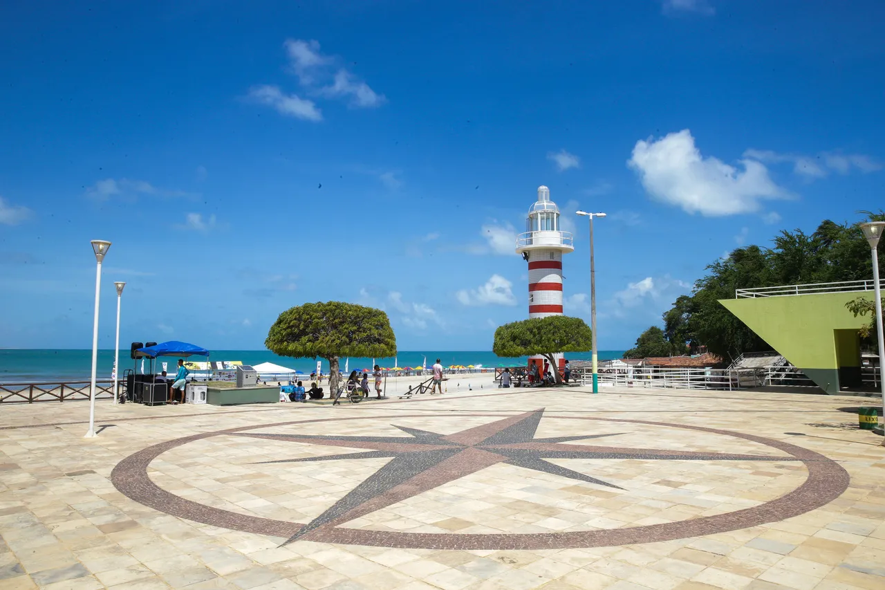 Praça do Farol possui uma das vistas mais belas da cidade