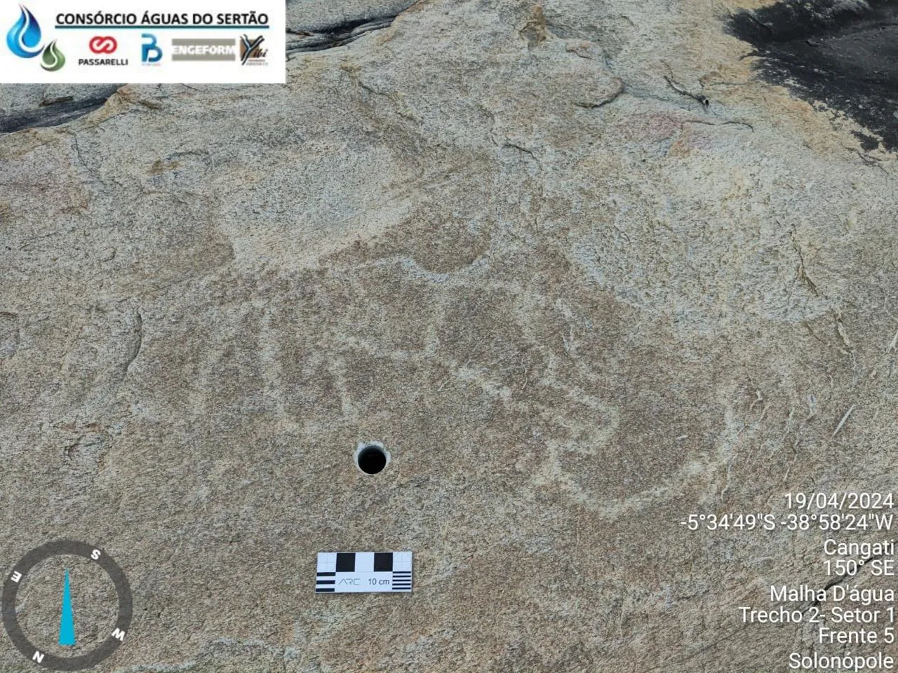 Gravuras rupestres pré-históricas encontradas em Solonópole