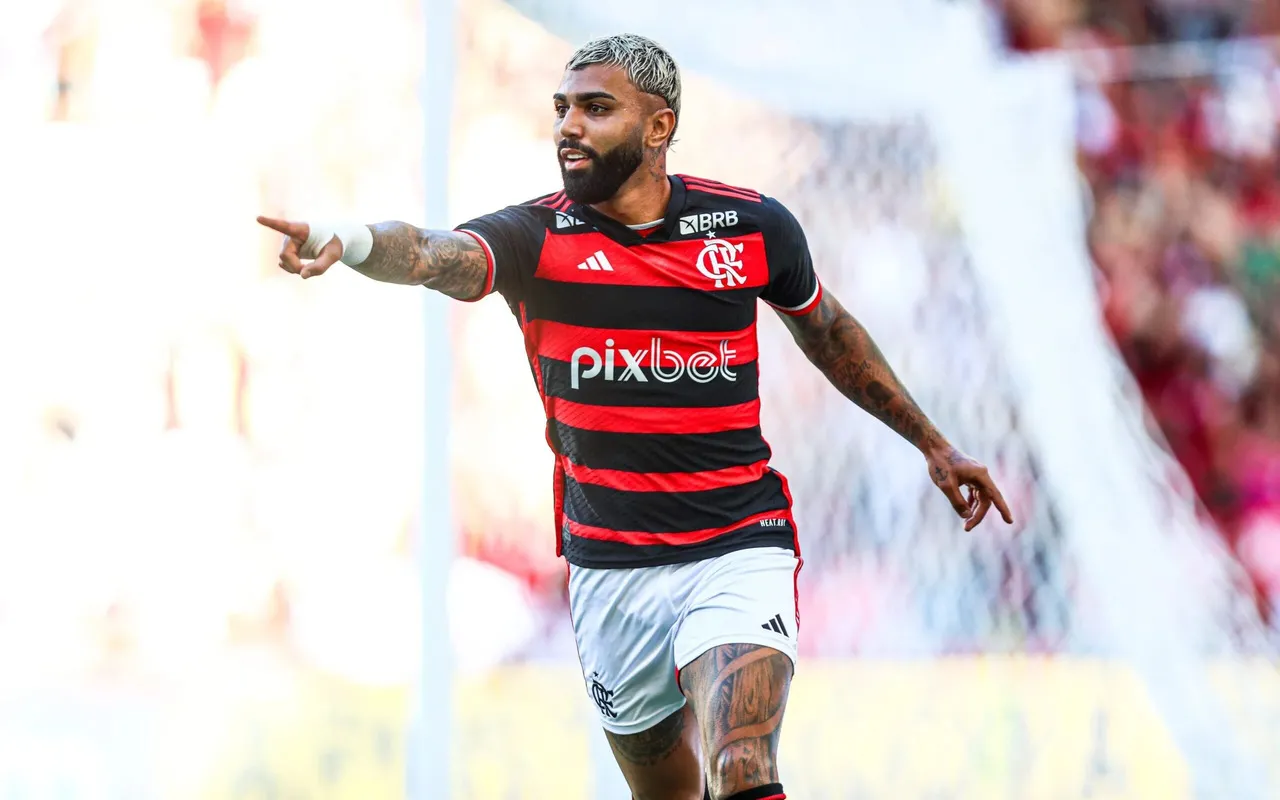 Gabigol comemora gol pelo Flamengo
